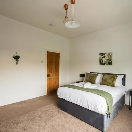 4Br Jubilee House Contractor Stay 7 Guests
