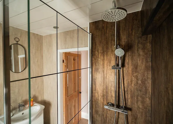 Jubilee House By Horizon Eston