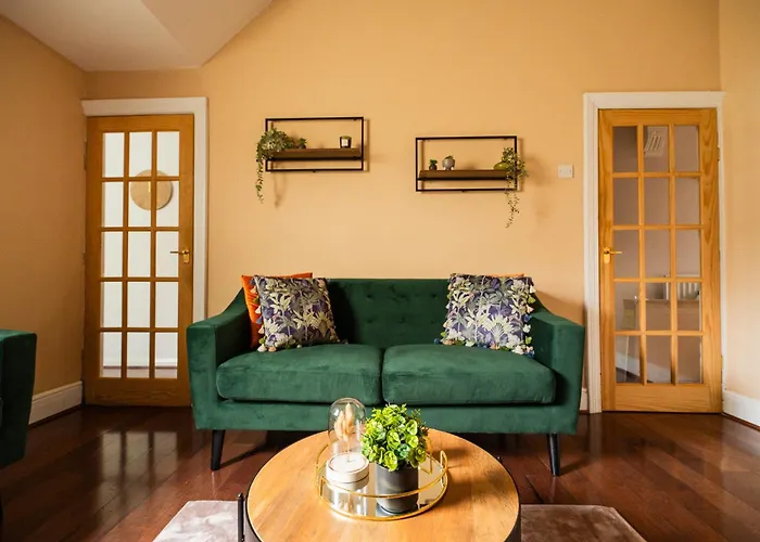 Apartment Jubilee House By Horizon Eston